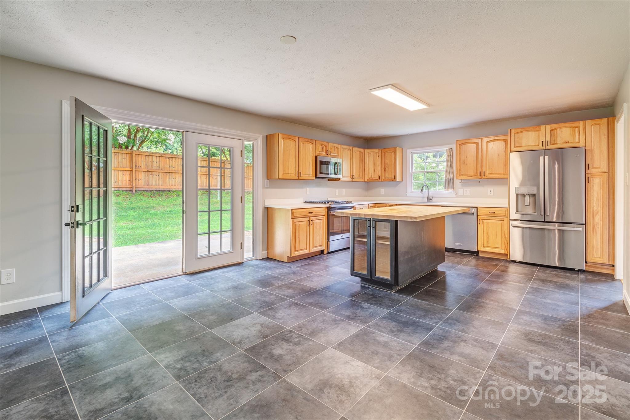 16 Beechwood Road Asheville NC 28805