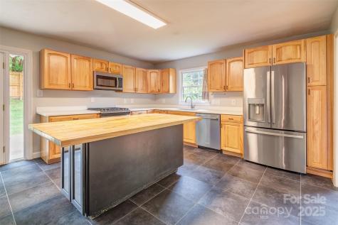 16 Beechwood Road Asheville NC 28805