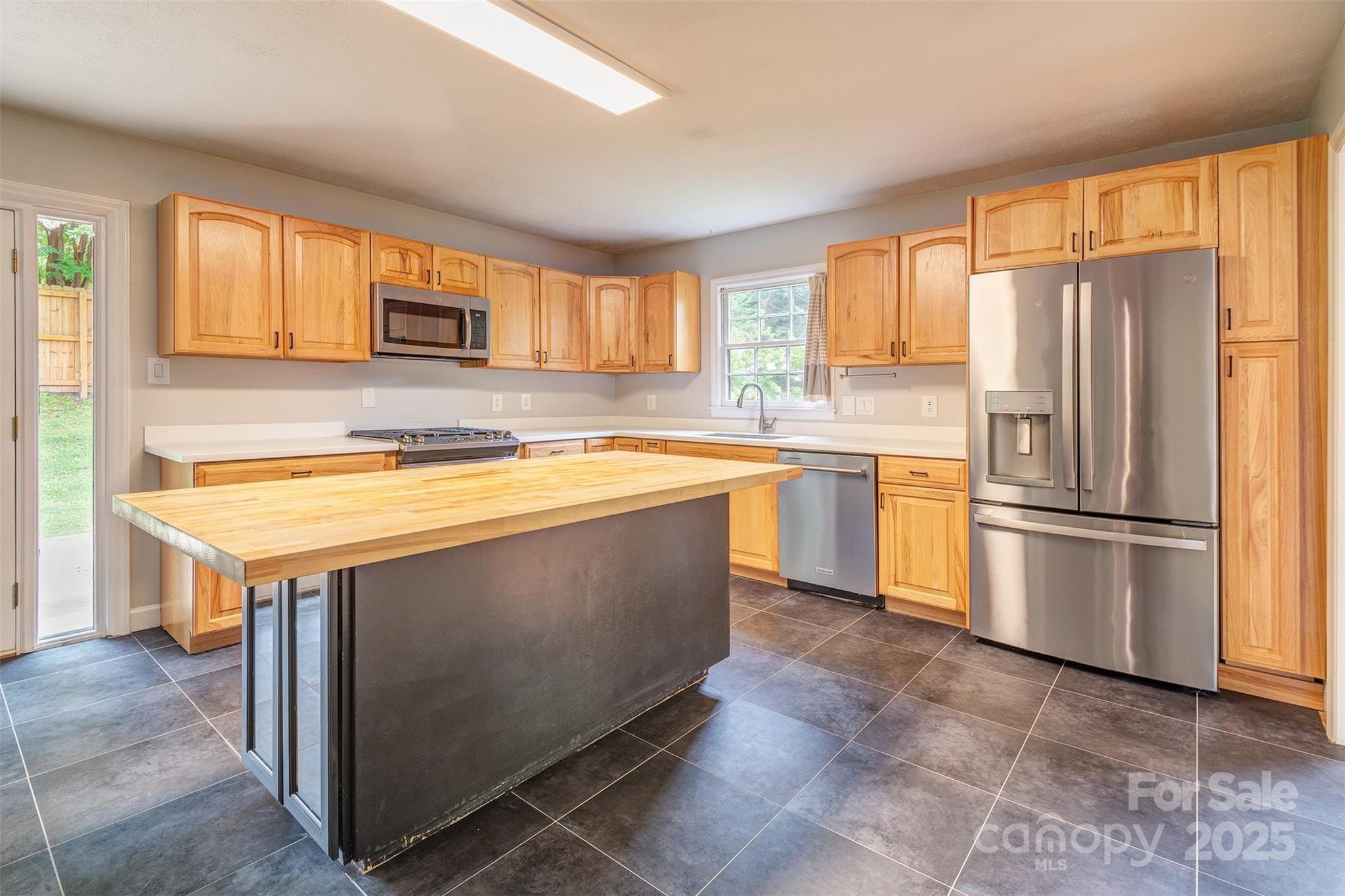 16 Beechwood Road Asheville NC 28805