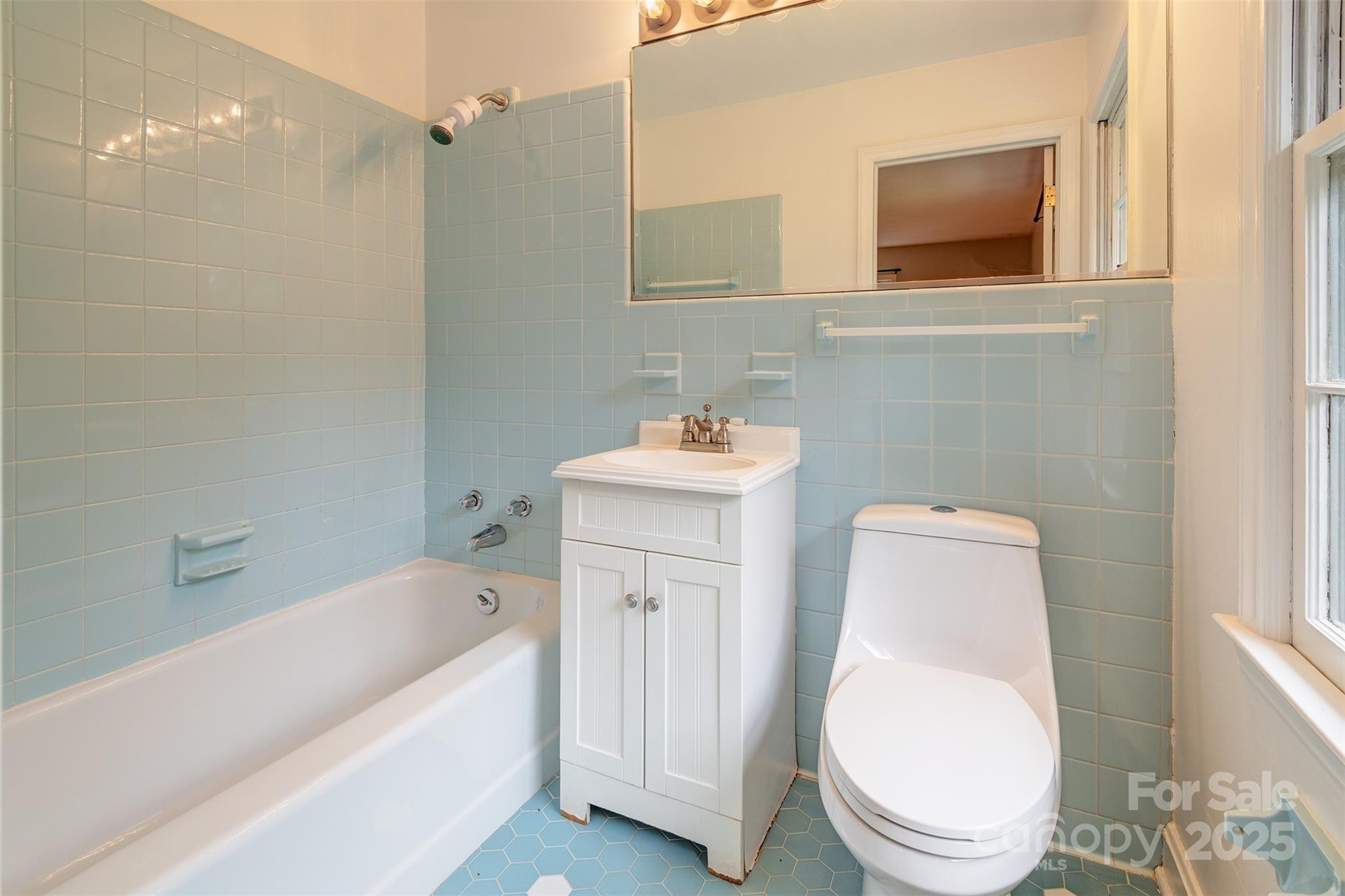 16 Beechwood Road Asheville NC 28805