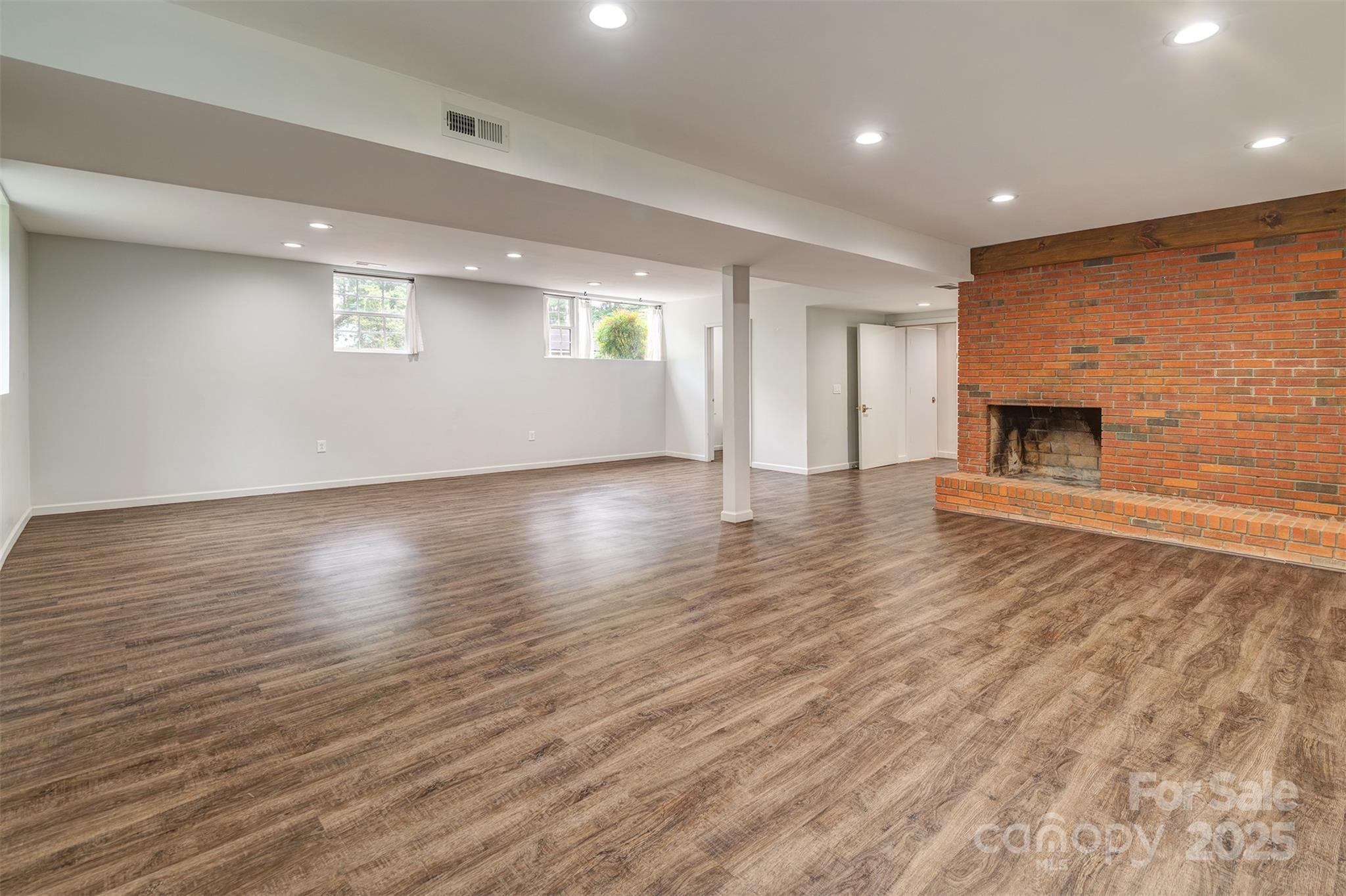 16 Beechwood Road Asheville NC 28805