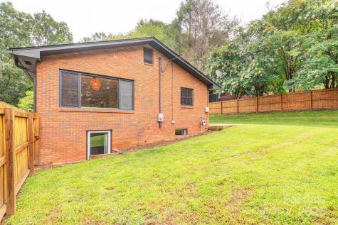 16 Beechwood Road Asheville NC 28805