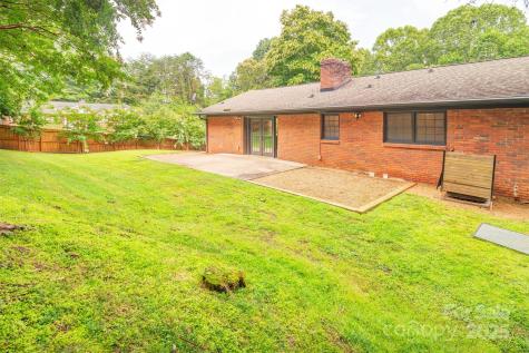 16 Beechwood Road Asheville NC 28805