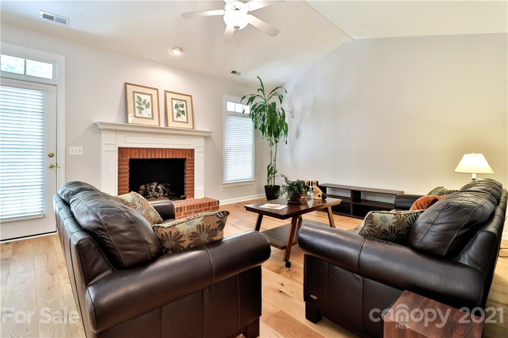 9123 Providence Colony Drive Charlotte NC 28277