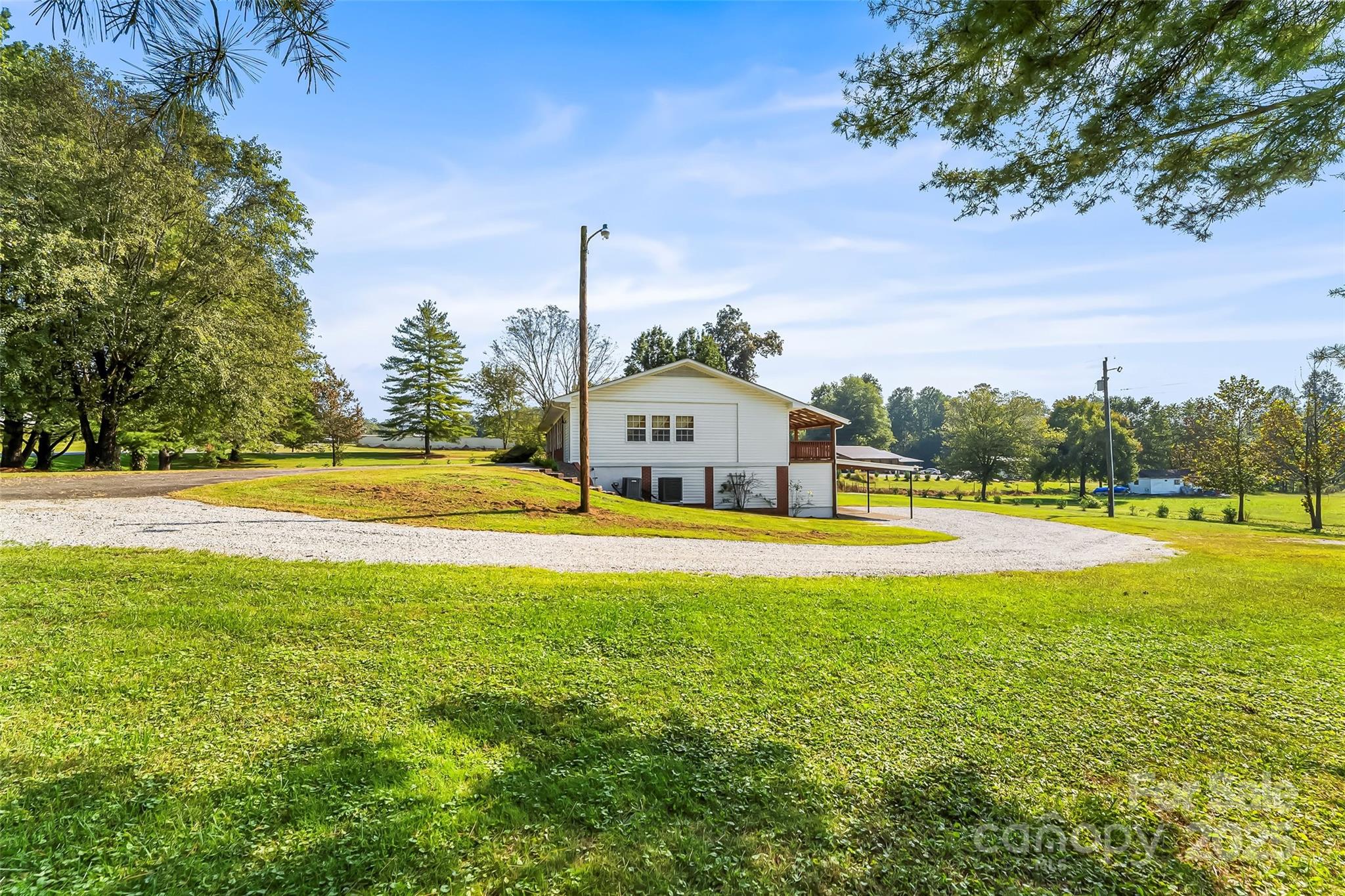 5325 Us 70 Highway W Marion NC 28752