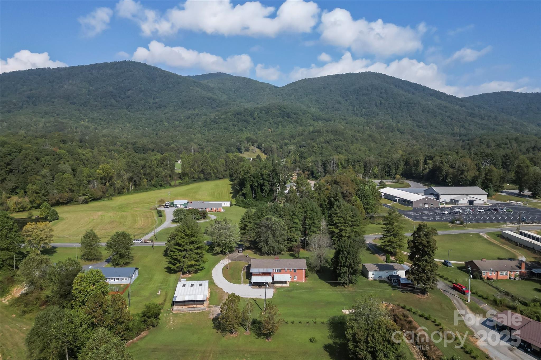 5325 Us 70 Highway W Marion NC 28752
