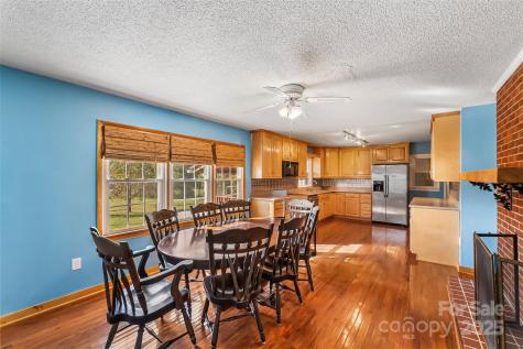 5325 Us 70 Highway W Marion NC 28752