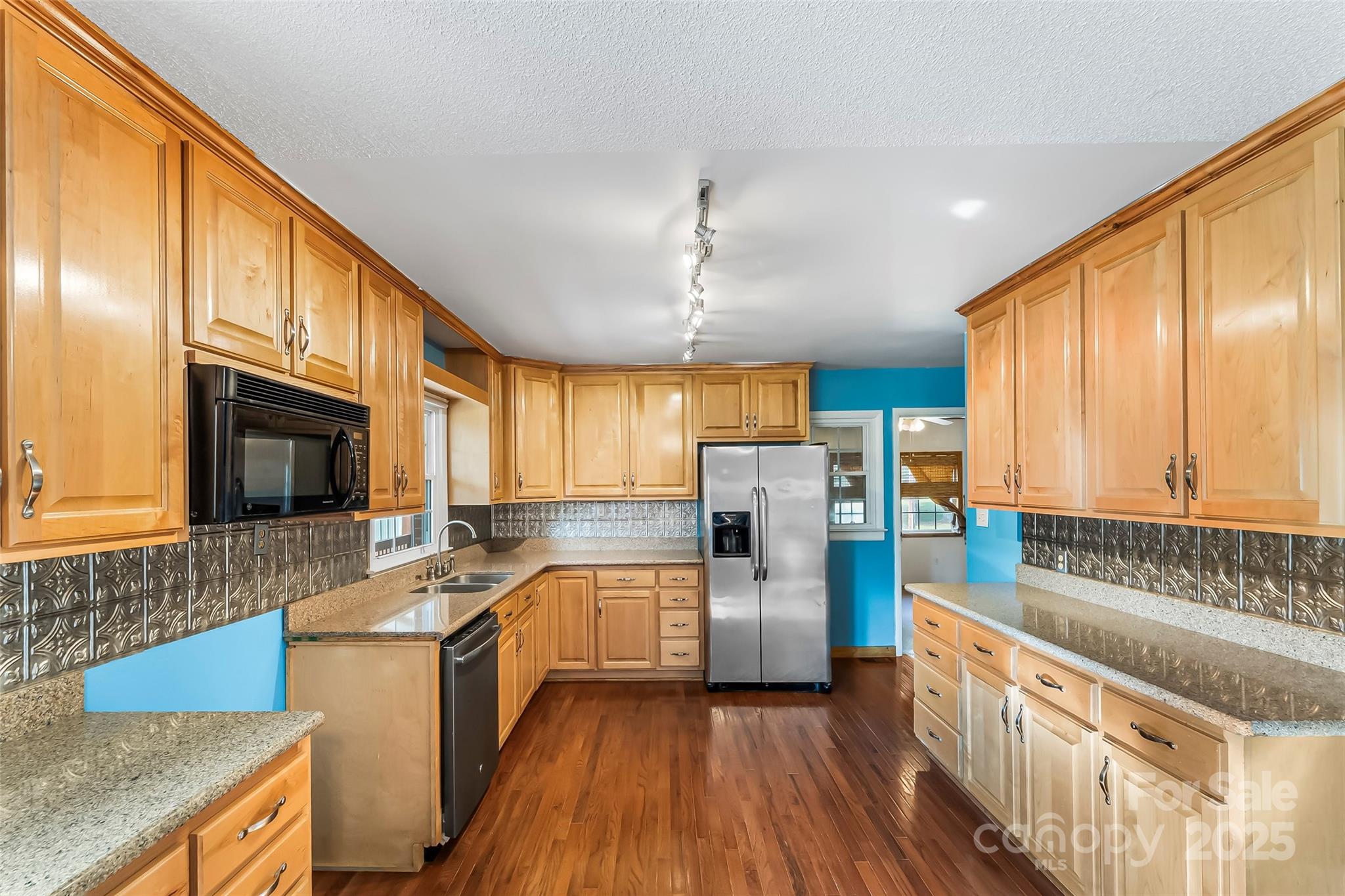 5325 Us 70 Highway W Marion NC 28752