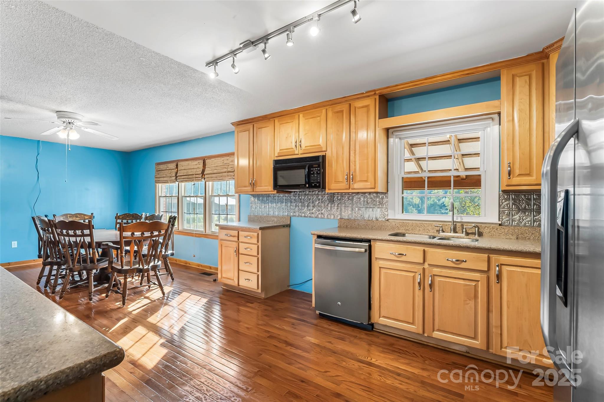 5325 Us 70 Highway W Marion NC 28752
