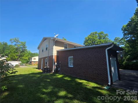1524 Pondella Drive Charlotte NC 28213