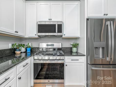 63 Vandalia Avenue Asheville NC 28806