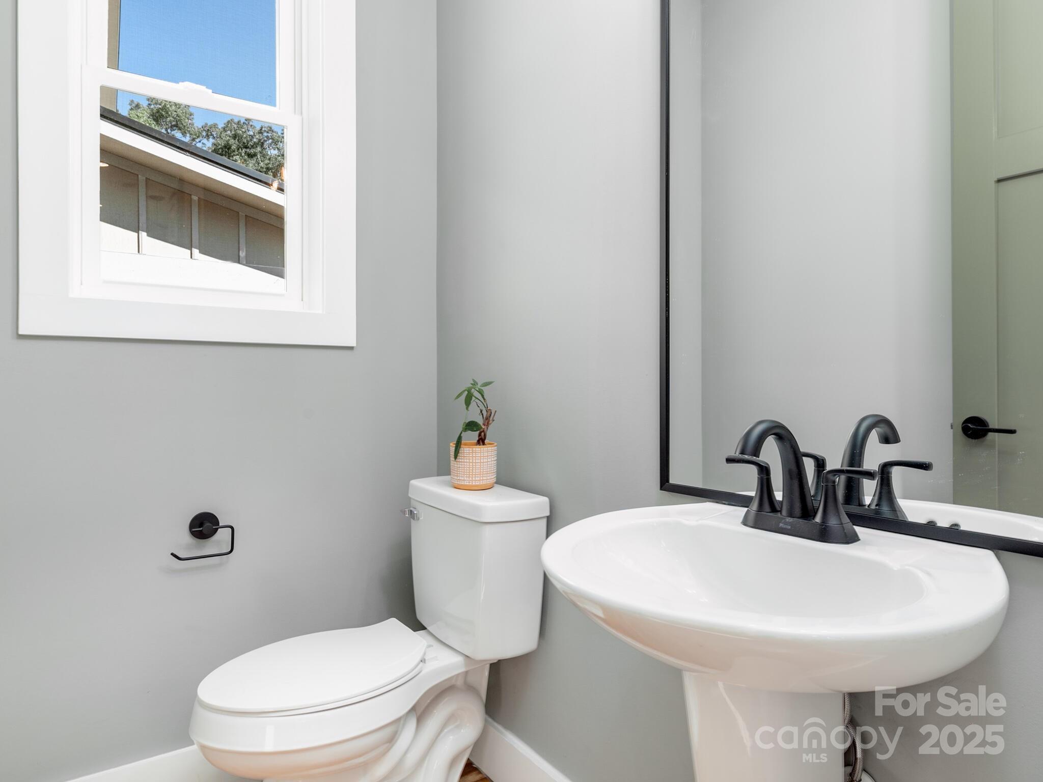 63 Vandalia Avenue Asheville NC 28806