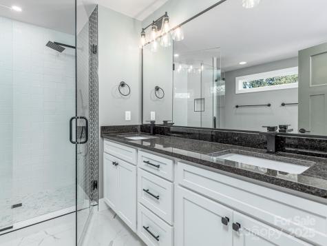 63 Vandalia Avenue Asheville NC 28806