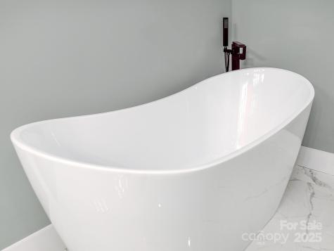 63 Vandalia Avenue Asheville NC 28806