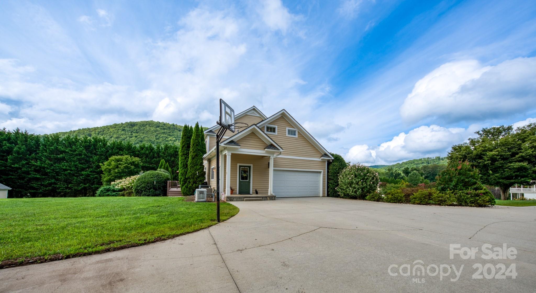 56 Bradford Farm Road Mills River NC 28759