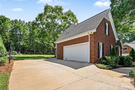 6017 Havencrest Court NW Concord NC 28027