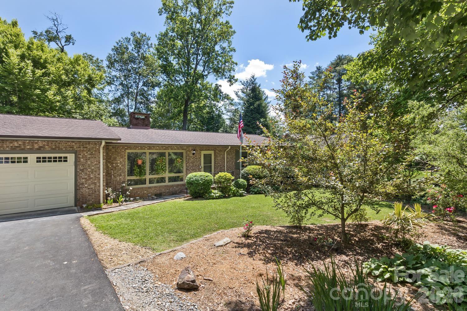 29 S Greenwood Forest Drive Etowah NC 28729