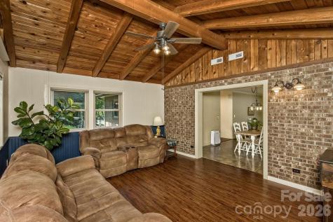 29 S Greenwood Forest Drive Etowah NC 28729