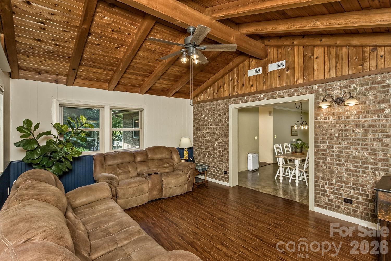 29 S Greenwood Forest Drive Etowah NC 28729