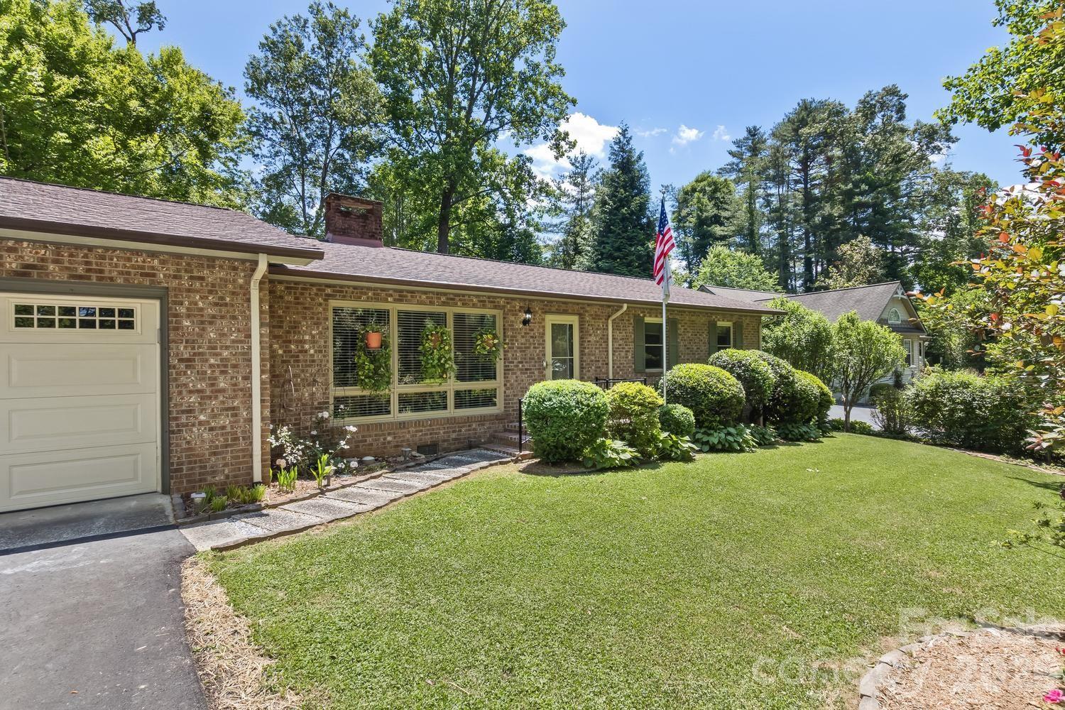 29 S Greenwood Forest Drive Etowah NC 28729