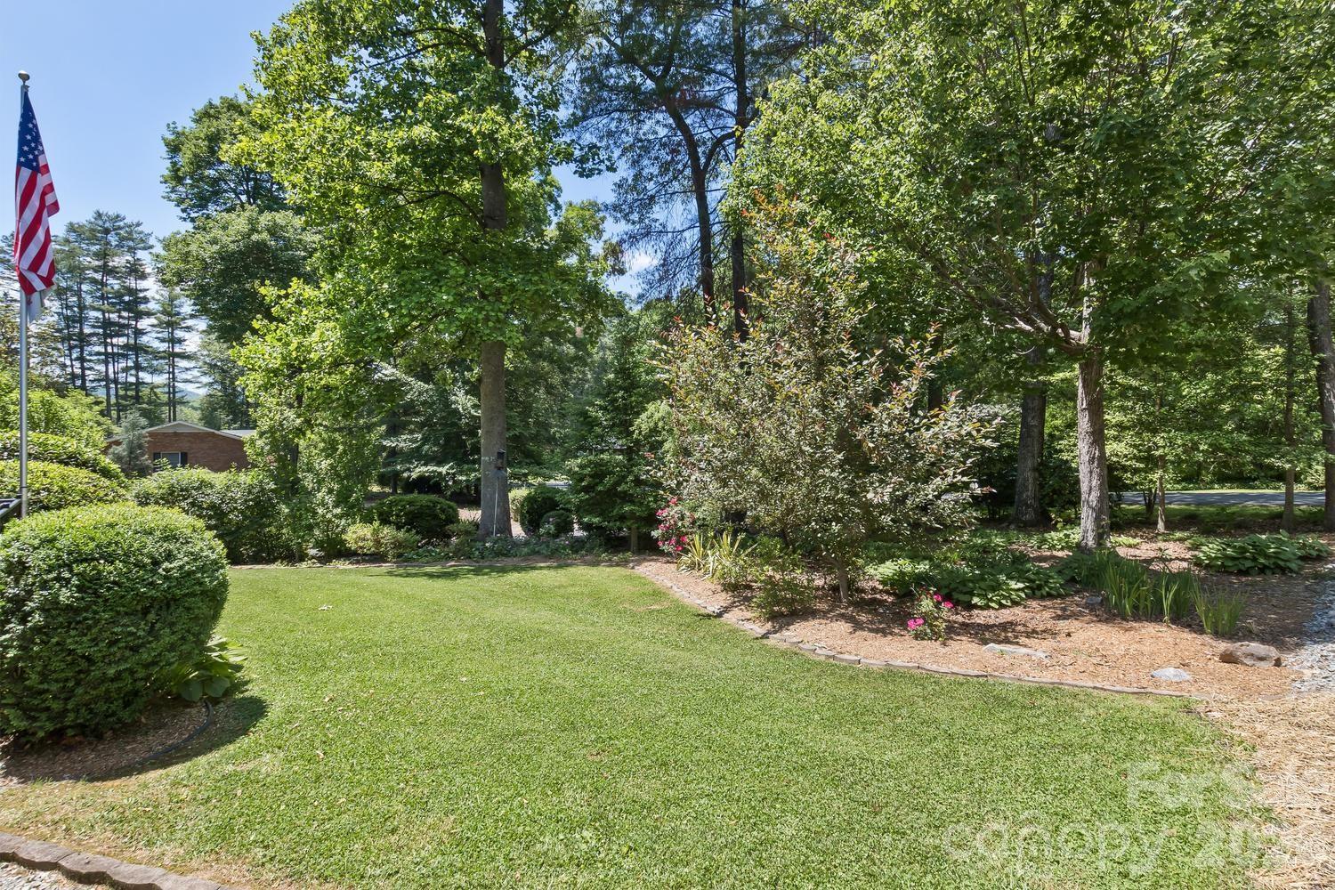 29 S Greenwood Forest Drive Etowah NC 28729