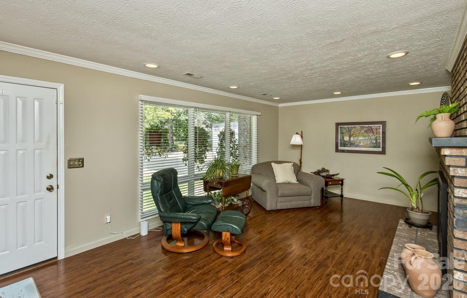 29 S Greenwood Forest Drive Etowah NC 28729