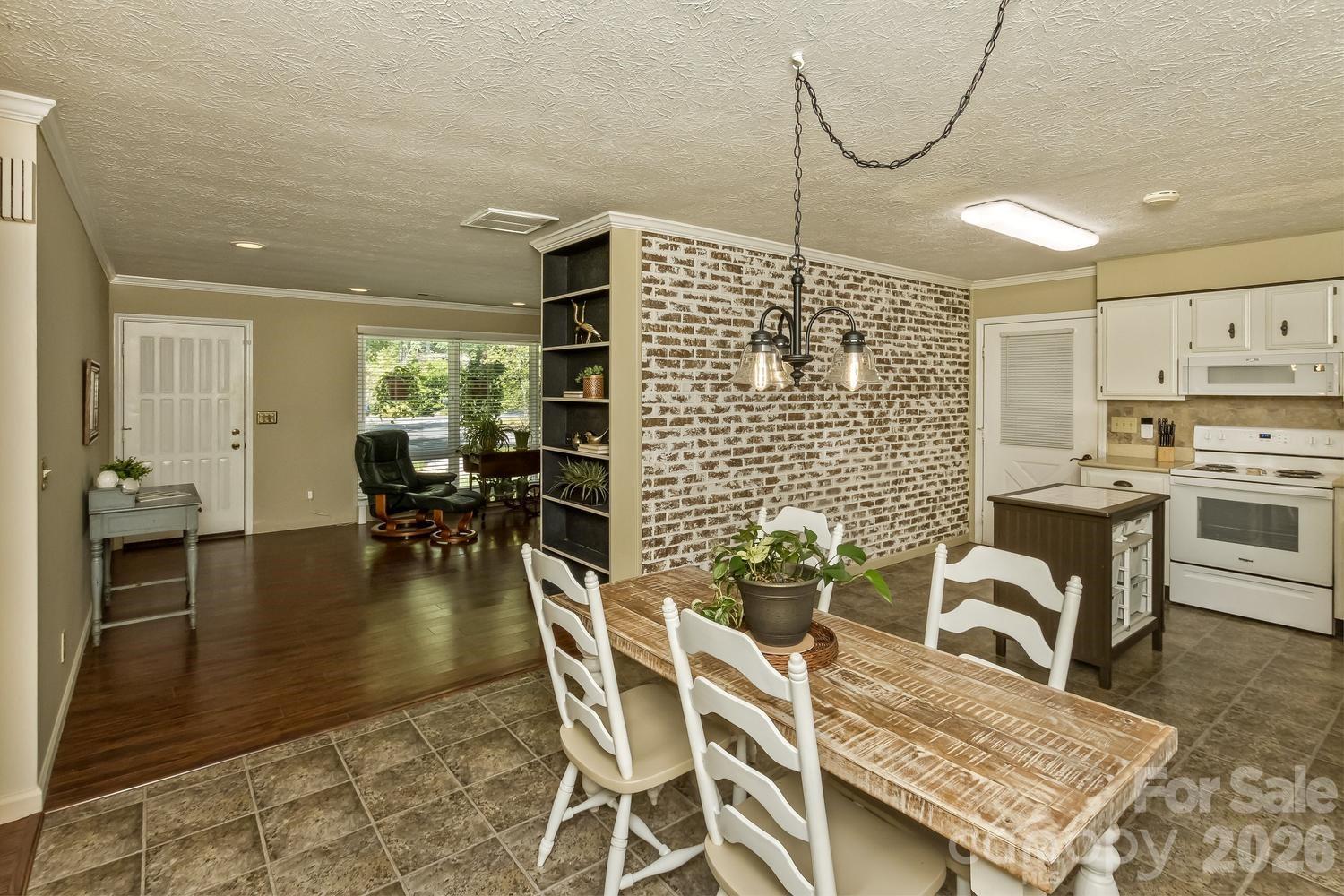 29 S Greenwood Forest Drive Etowah NC 28729