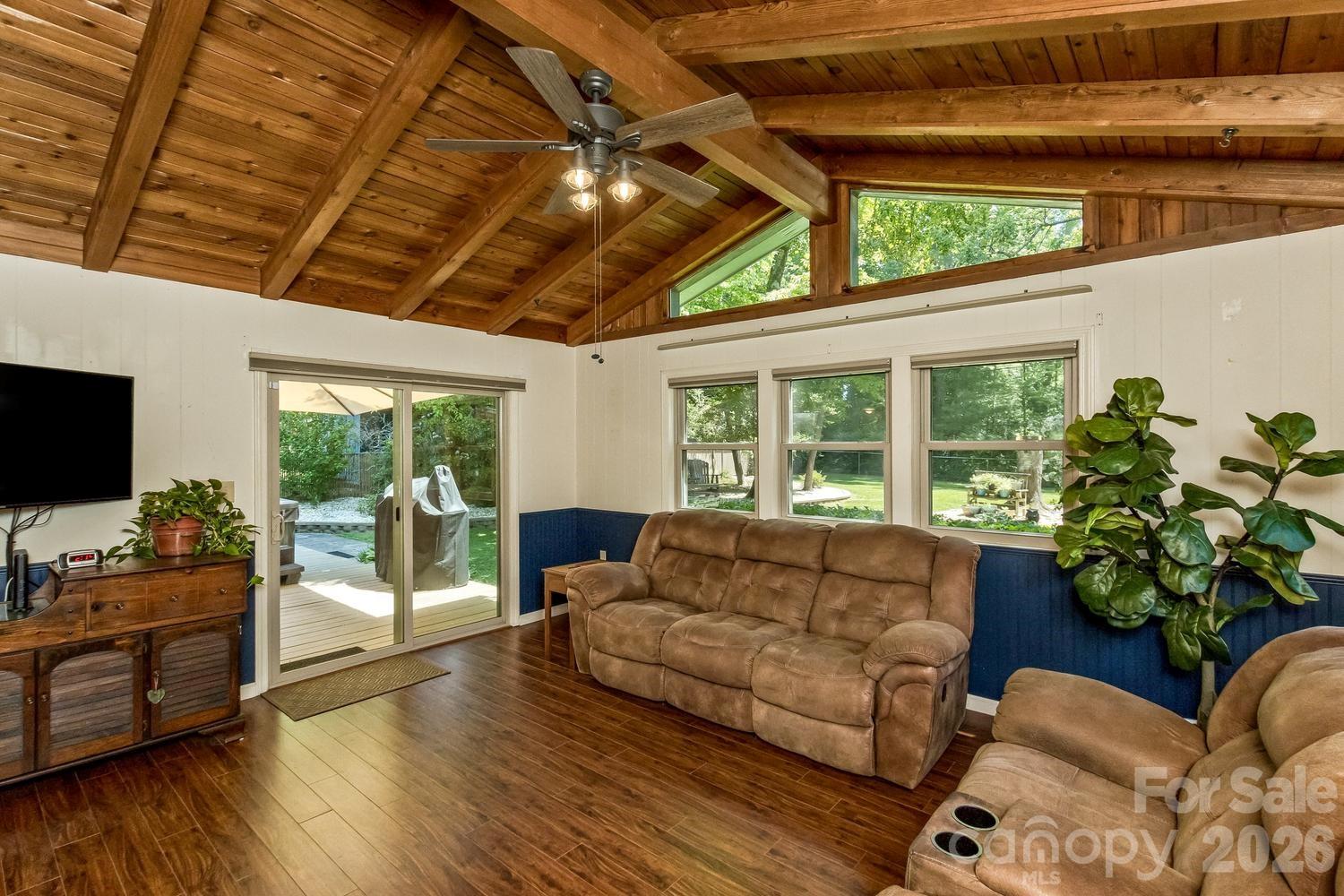 29 S Greenwood Forest Drive Etowah NC 28729