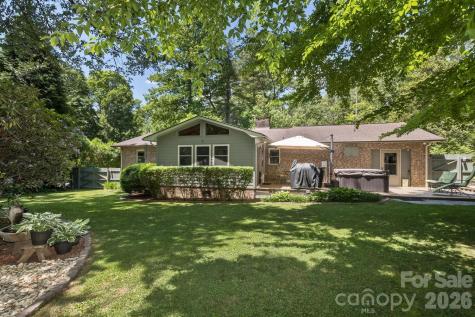 29 S Greenwood Forest Drive Etowah NC 28729