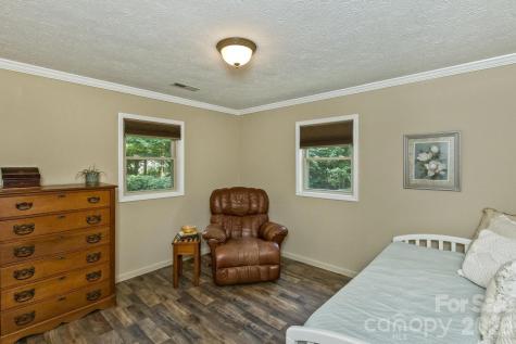 29 S Greenwood Forest Drive Etowah NC 28729