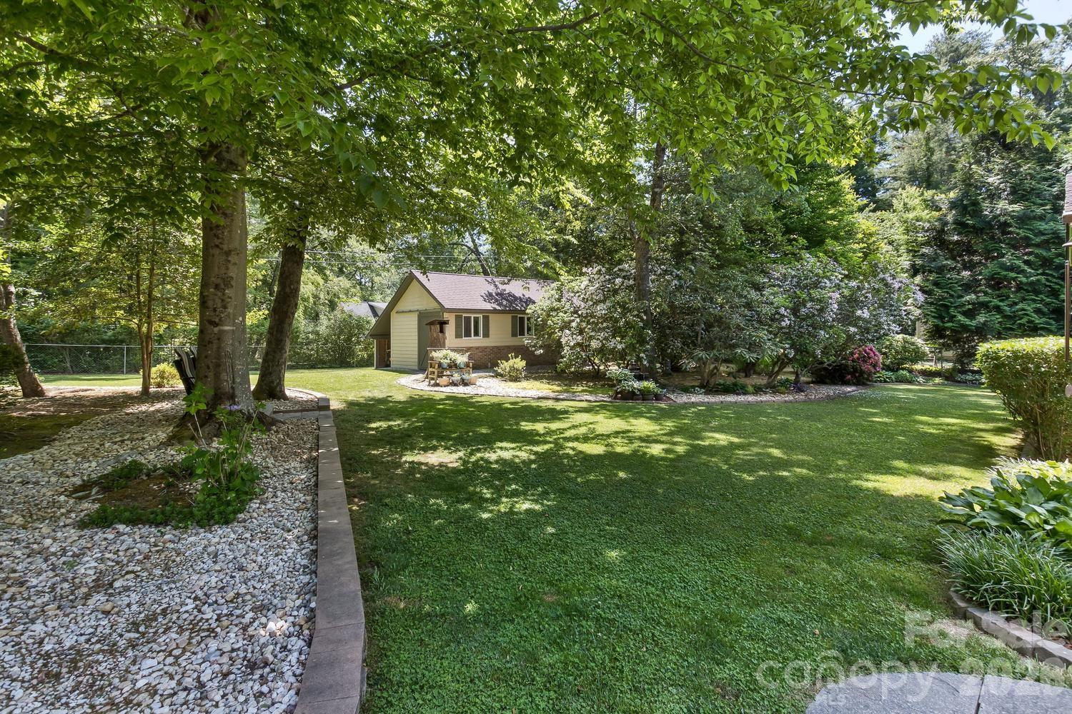 29 S Greenwood Forest Drive Etowah NC 28729