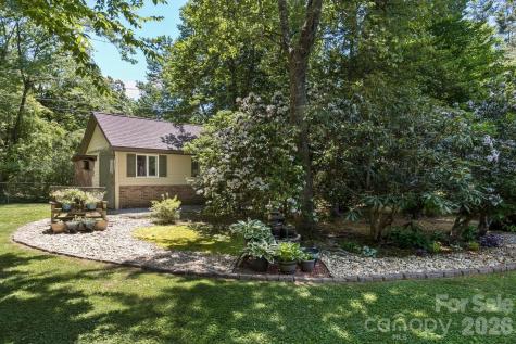 29 S Greenwood Forest Drive Etowah NC 28729