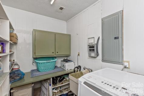 29 S Greenwood Forest Drive Etowah NC 28729