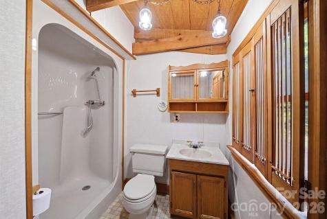 944 High Peak Road Hendersonville NC 28739
