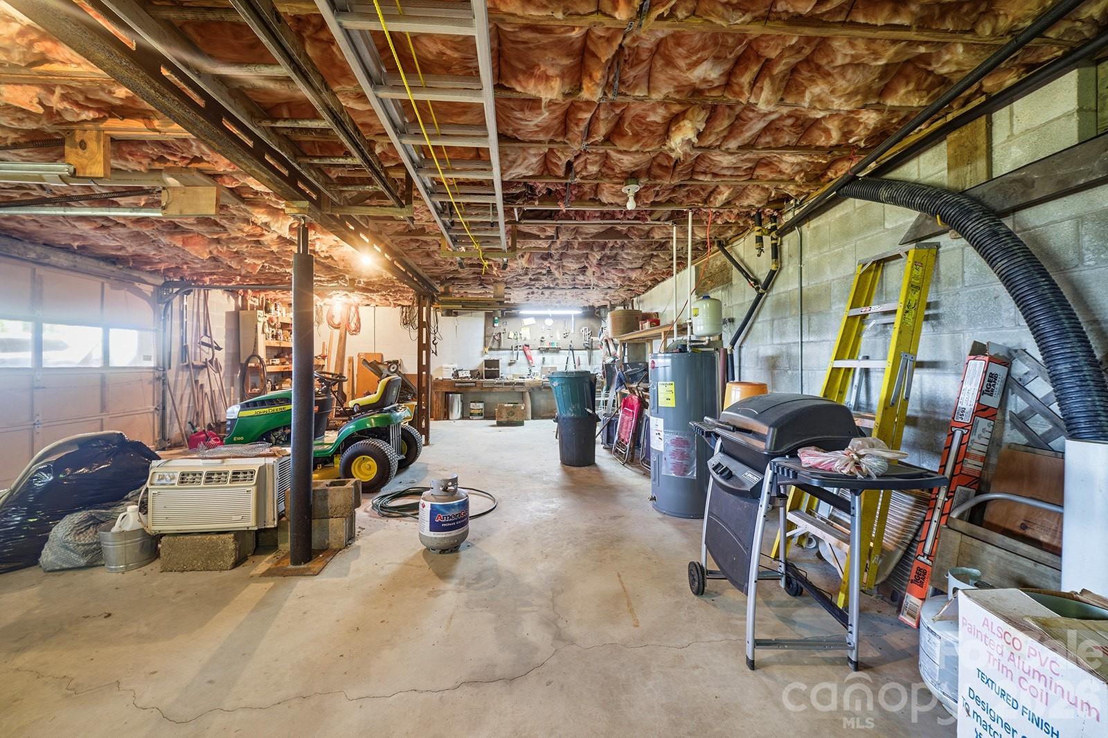 944 High Peak Road Hendersonville NC 28739