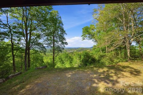 944 High Peak Road Hendersonville NC 28739