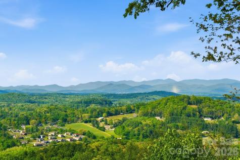 944 High Peak Road Hendersonville NC 28739