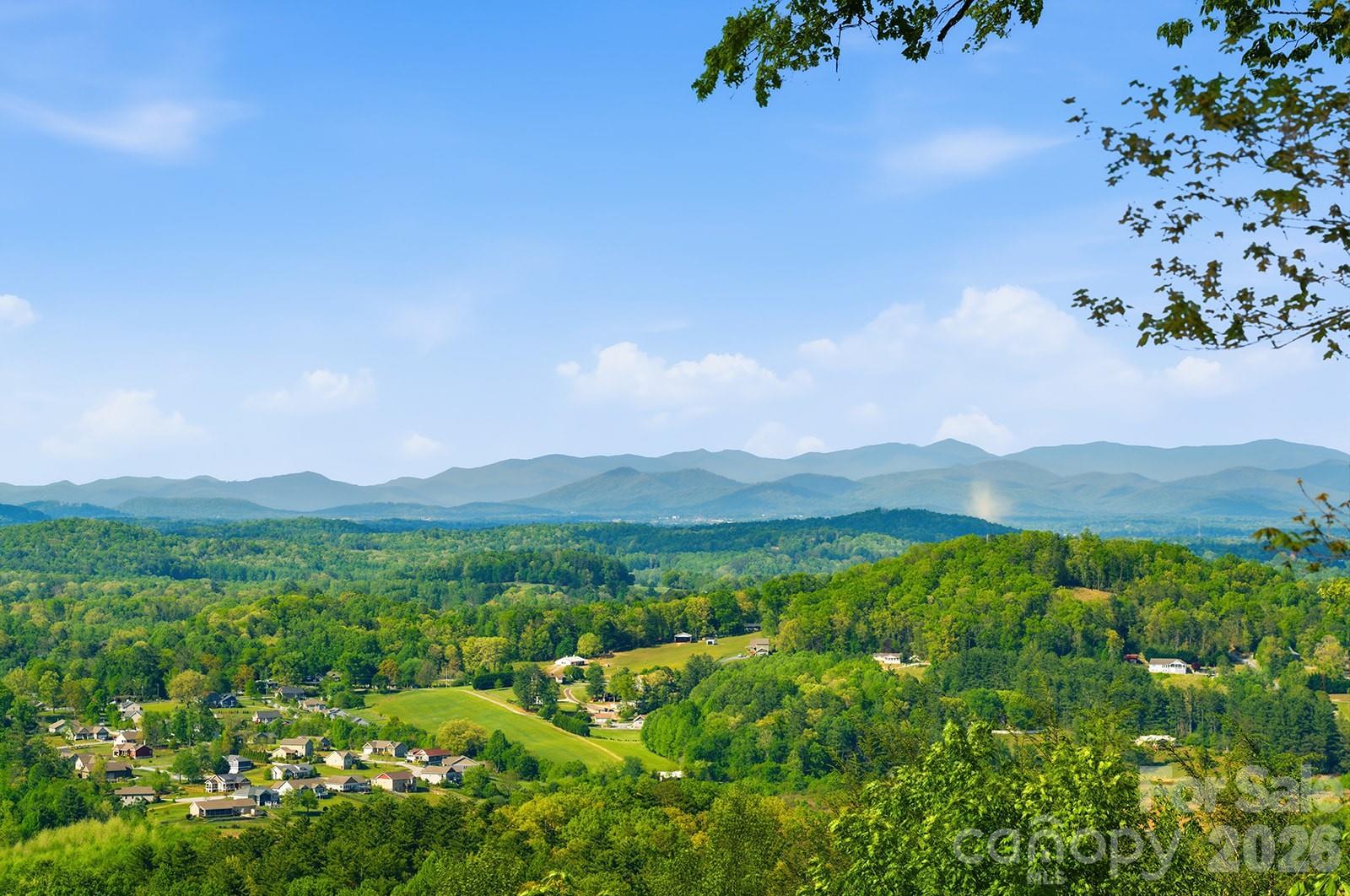 944 High Peak Road Hendersonville NC 28739