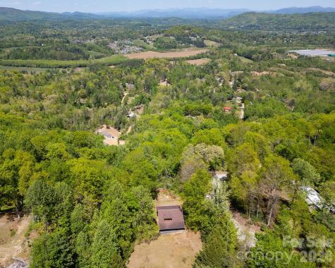 944 High Peak Road Hendersonville NC 28739