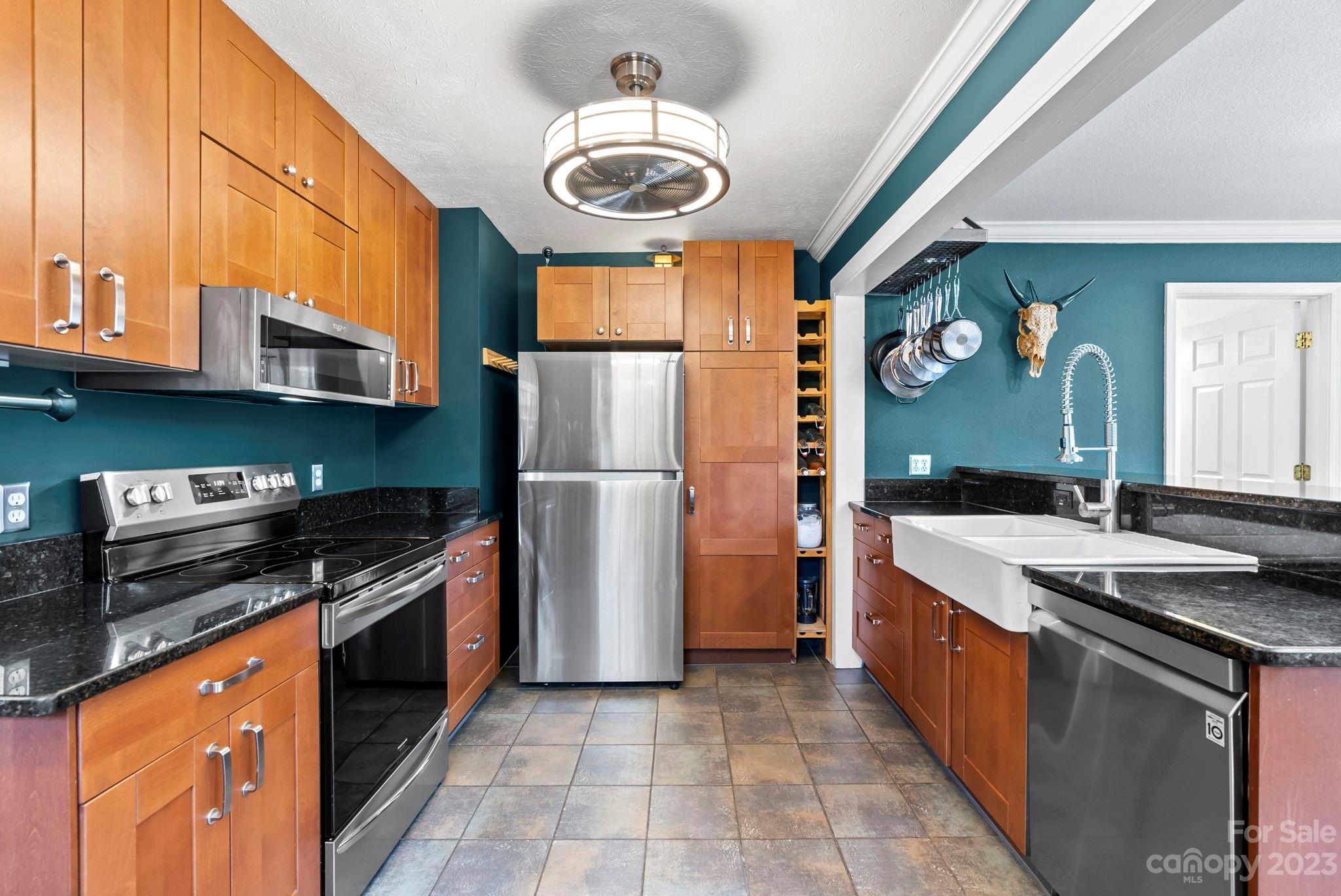 670 Sand Hill Road Asheville NC 28806