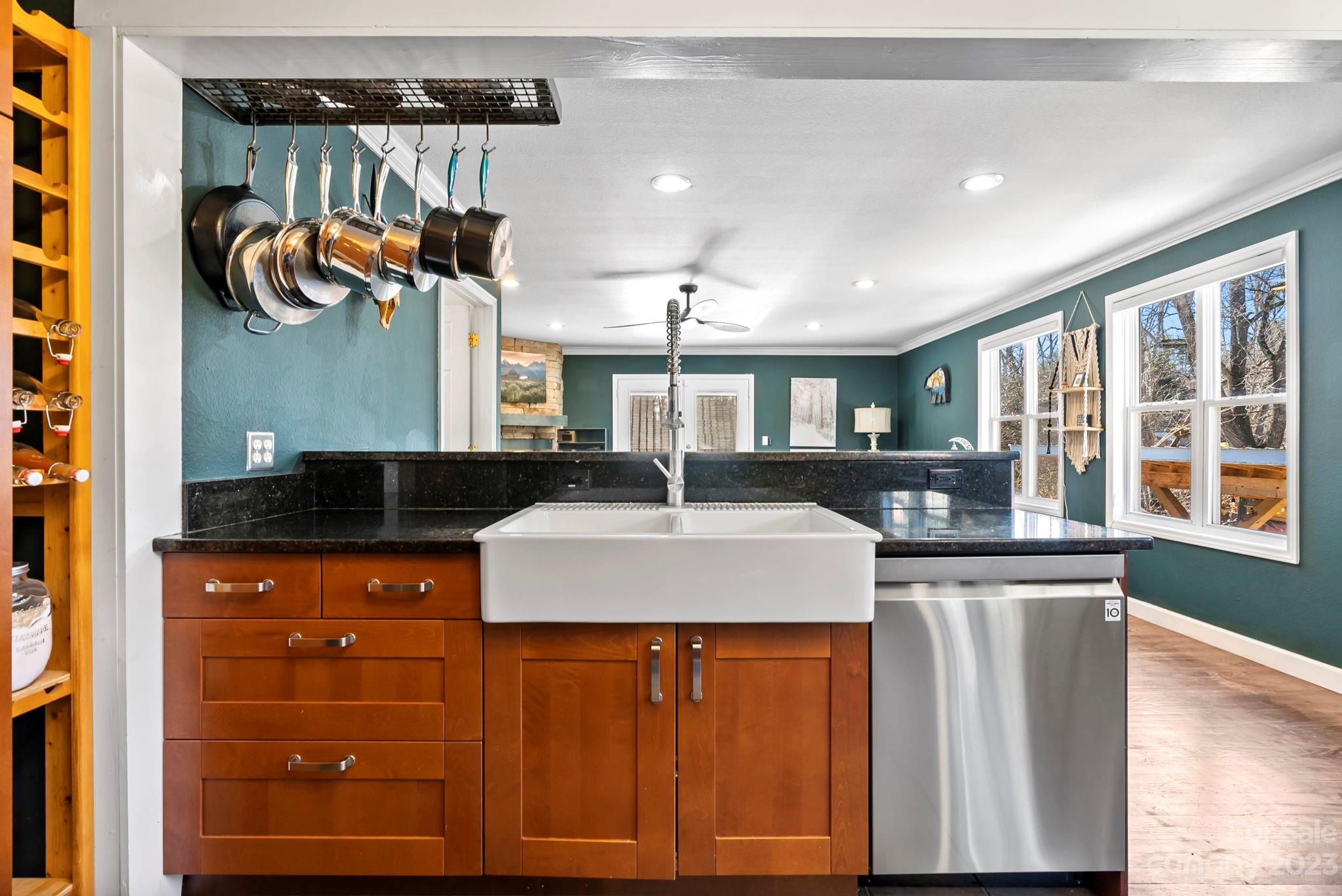 670 Sand Hill Road Asheville NC 28806