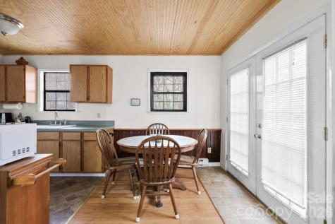 509 High Top Drive Fletcher NC 28732