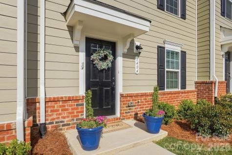 1404 May Apple Drive Matthews NC 28104