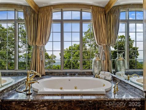 234 Skycliff Drive Asheville NC 28804