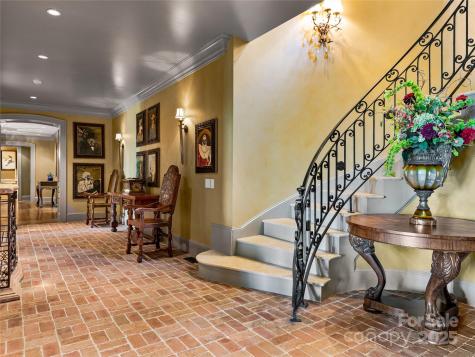 234 Skycliff Drive Asheville NC 28804
