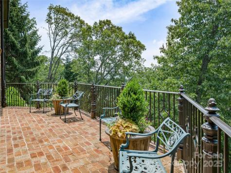 234 Skycliff Drive Asheville NC 28804