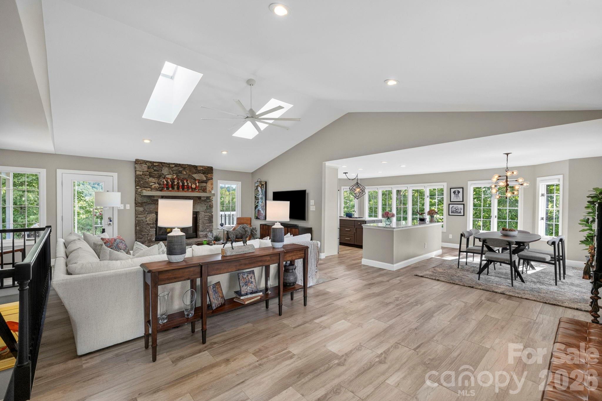 152 Skyview Circle Asheville NC 28804