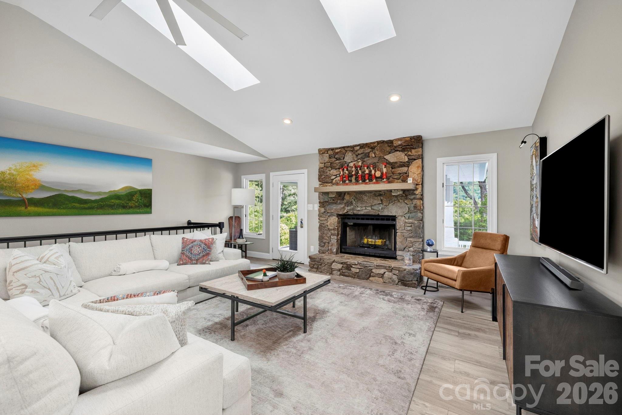 152 Skyview Circle Asheville NC 28804