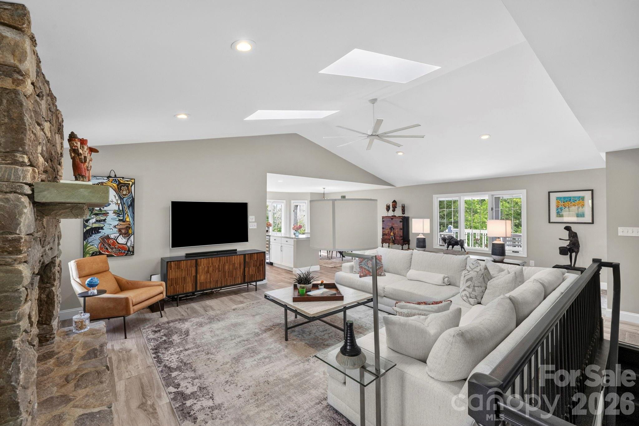 152 Skyview Circle Asheville NC 28804