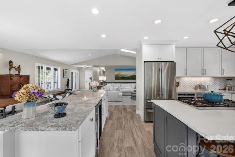 152 Skyview Circle Asheville NC 28804